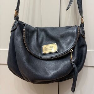 Marc Jacobs / Natasha Leather Crossbody Bag / Pebbled / Black / Gold / Retro